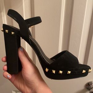 Open-Toed Gold Studded Heel